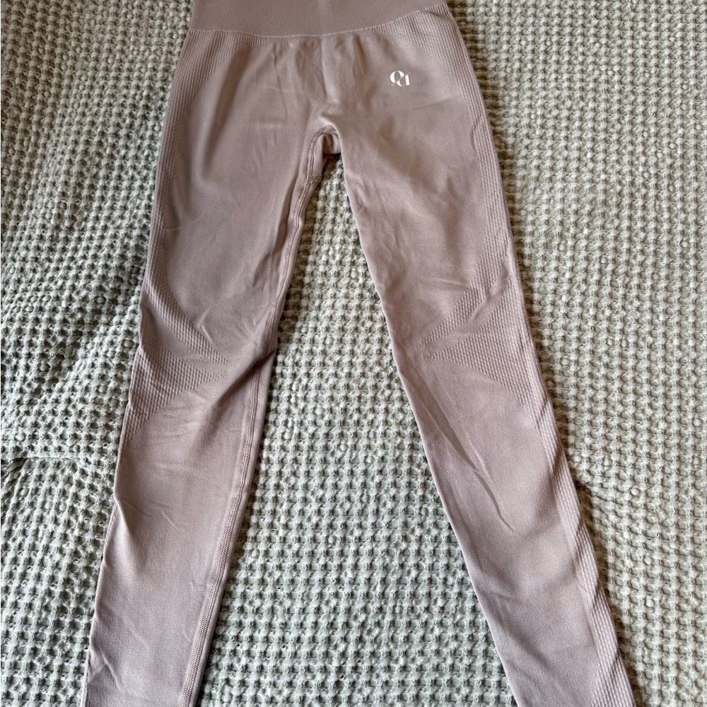 Women's Mauve High-Waisted Leggings